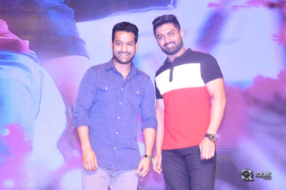 Naa-Nuvve-Pre-Release-Function-Photos